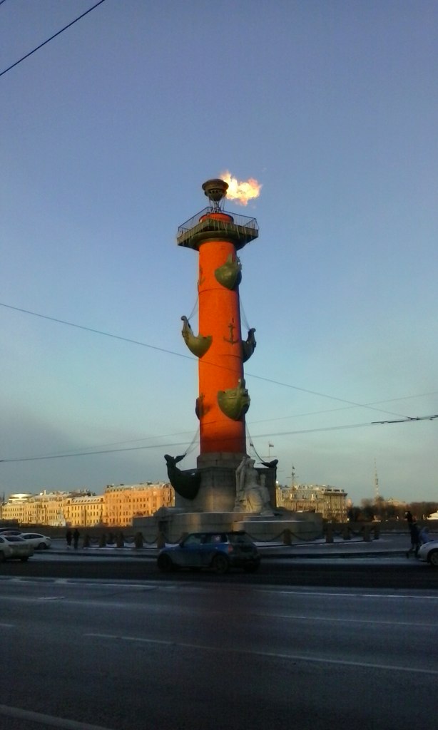 ростральные колонны