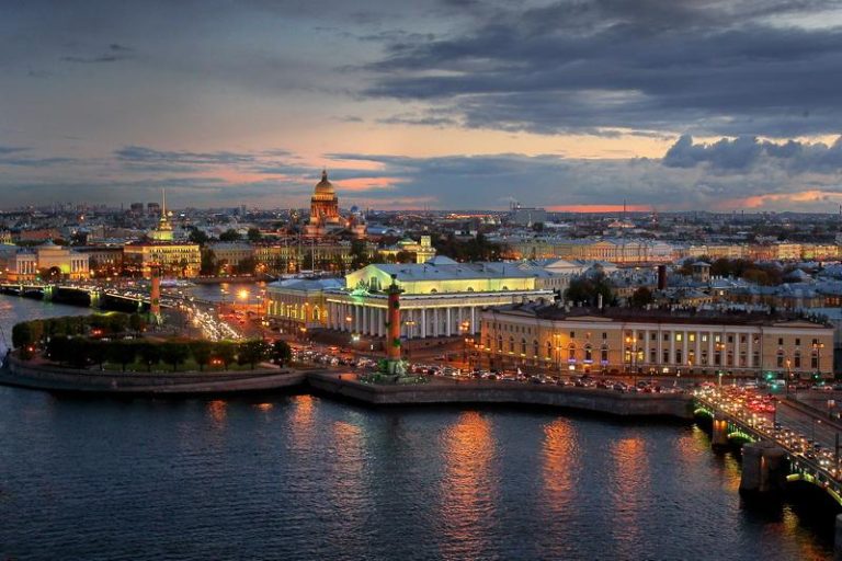 «Ночная экскурсия» по Петербургу