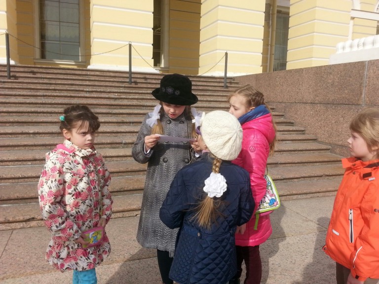 Мы ищем усатого преступника 4